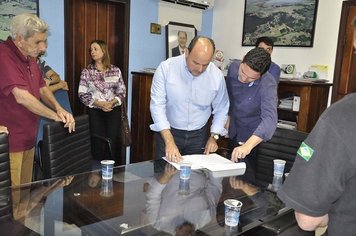 Prefeito Thiago Michelin recebe a visita do Deputado Ricardo Madalena