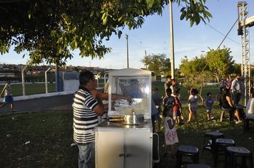 Teatro a Bordo se apresentou na Praça da Biblia em Itaí