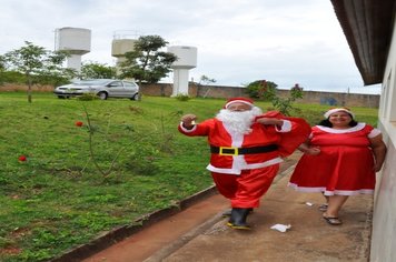 Escola EMEI Angelina Maria de Almeida Tannus festeja Natal em grande estilo