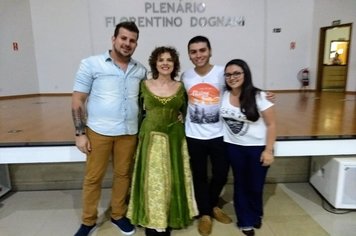'Vestida de Shakespeare' foi destaque no final de semana cultural em Itaí