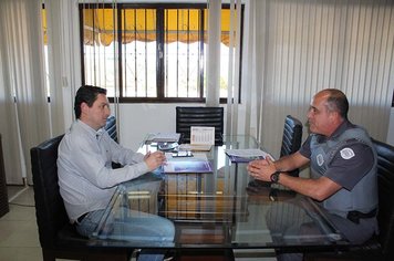 Prefeito de Itaí recebe a visita do novo comandante da Policia Militar
