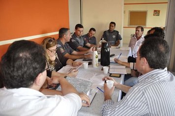 Secretaria Do Bem Estar Social e Militares se reúnem para criar a Defesa Civil em Itaí