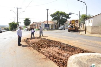 Prefeitura de Itaí remodela trecho da Avenida Santo Antônio para facilitar tráfego de veículos