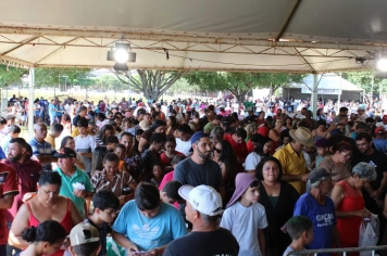 Palco da cultura e turismo apresentou vários talentos locais na festa do primeiro de maio. 