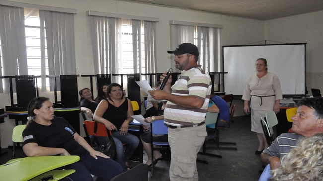 Secretaria da Educação de Itaí realiza treinamento com motoristas e monitores