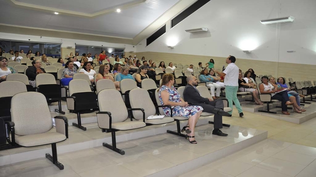 Secretaria da Educação de Itaí realiza palestra para Educadores
