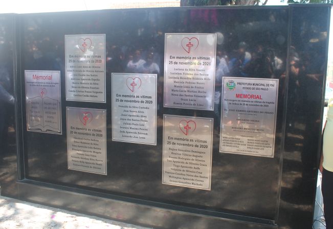 Prefeitura Inaugura memorial às vítimas de 25 de novembro