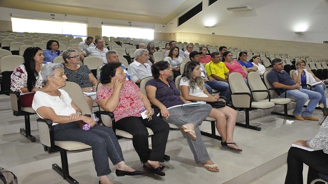 Advogados da Prefeitura de Itaí orientam entidades filantrópicas sobre a lei 13.109/2014