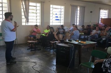 Foto - Palestra com motoristas e monitores