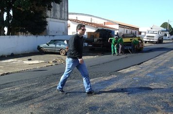 Novas ruas de Itaí recebem recape asfáltico