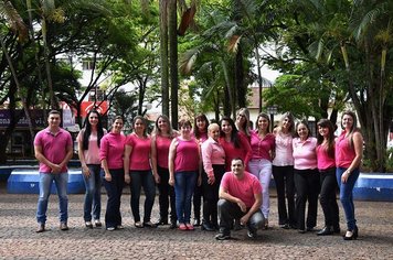 Funcionários da Prefeitura de Itaí aderem a campanha “Outubro Rosa”