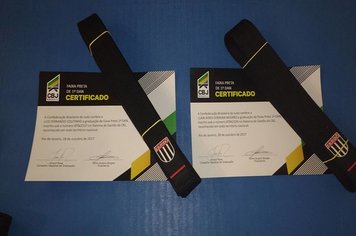Judocas itaienses são graduados com a faixa preta em São Paulo