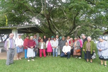 CRAS Itaí realiza passeio à represa de Avaré com os beneficiários do BPC.