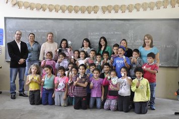 Professores e alunos da rede municipal de ensino de Itaí recebem o prêmio do Instituto Rubens Meneghetti