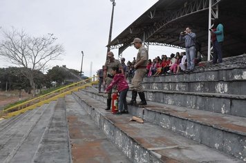 Bombeiros Mirins recebem treinamento em Itaí