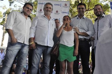 Secretário da Habitação realiza sorteio de casas do Residencial Luiz Antônio Paschoal