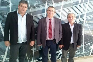 Prefeito Davi Tristão busca recursos para Itaí