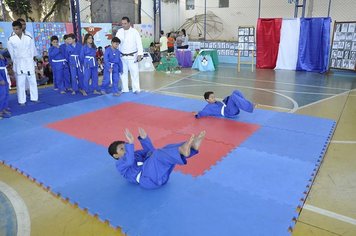 Alunos da Escola Elza de Itaí apresentam o projeto “Viajando com a Arte”