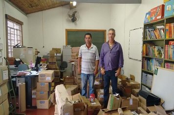 Escolas Municipais de Itaí recebem material escolar