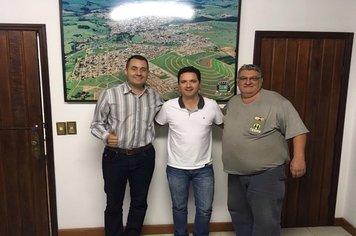 Prefeito Thiago Michelin recebe a visita de representante da Casa Civil de SP
