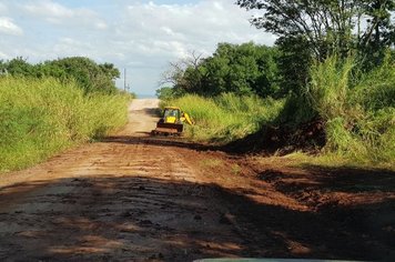 Prefeitura de Itaí inicia manutenção de estradas rurais após chuvas