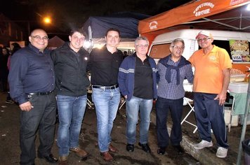 Deputado Giriboni marca presença na Festa de Santo Antônio em Itaí