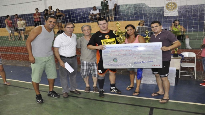 Monte Vila é campeã do Torneio de Futsal de Férias