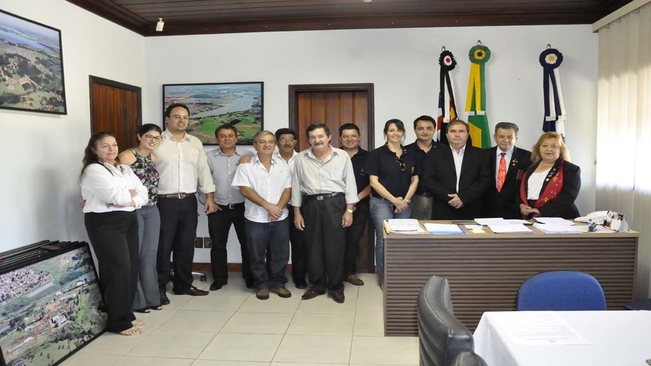 Prefeito Valmir Domingos recepciona Governador do Rotary e o Declara como Hóspede Oficial do município