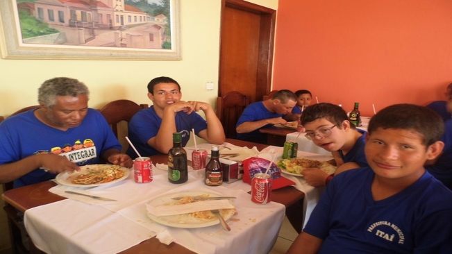 Projeto Integrar de Itaí visita zoo de Bauru