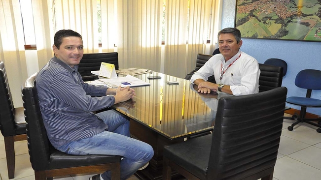 Prefeito de Itaí pleiteia cursos para o município