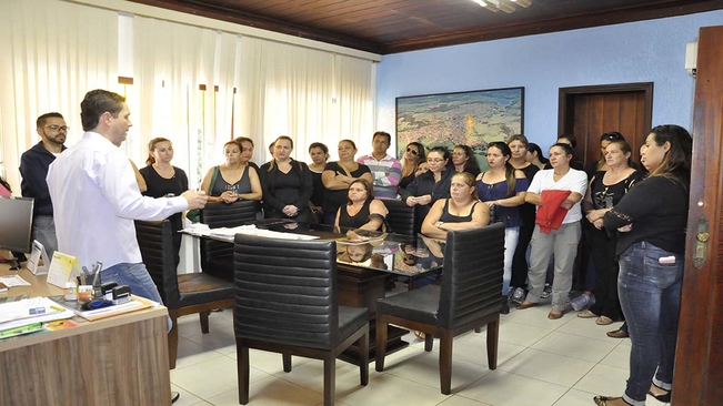Prefeito Thiago Michelin recebe Funcionários da Santa Casa em seu gabinete