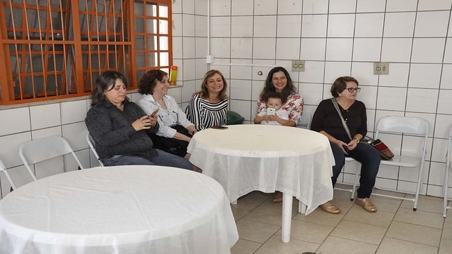 Centro de Convivência do Idoso de Itaí comemora o dia das mães