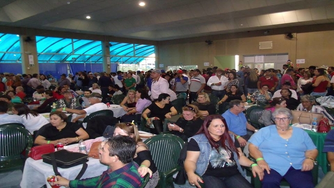 Grupo 'Idade Feliz de Itaí' promoveu sensacional Baile Regional em Itaí